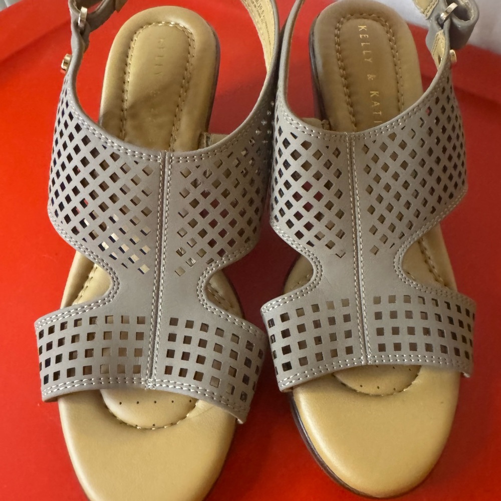 Kelly & Katie Women's Taupe Cutout Wedge Sandals 8.5